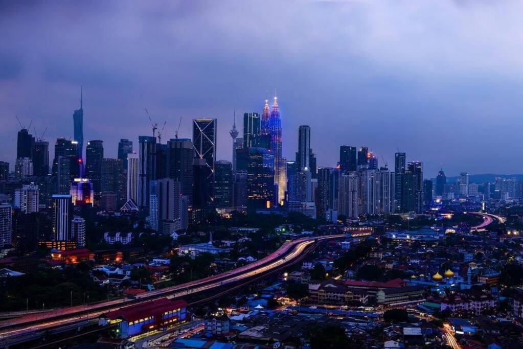10Mins To Klcc W Lrt+Mall+Netflix Muji Urban 吉隆坡 外观 照片